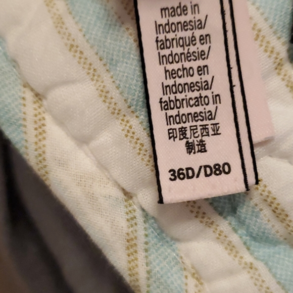 Set of 5 Victoria Secret bras - Picture 3 of 3